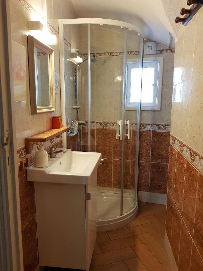 Chambres D'Hotes Et Gites- L'Abri Sous Roche Tautavel Екстер'єр фото