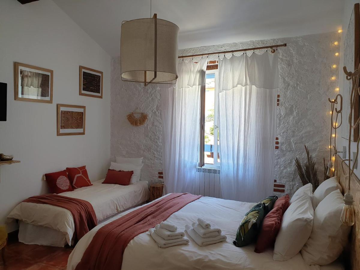 Chambres D'Hotes Et Gites- L'Abri Sous Roche Tautavel Екстер'єр фото