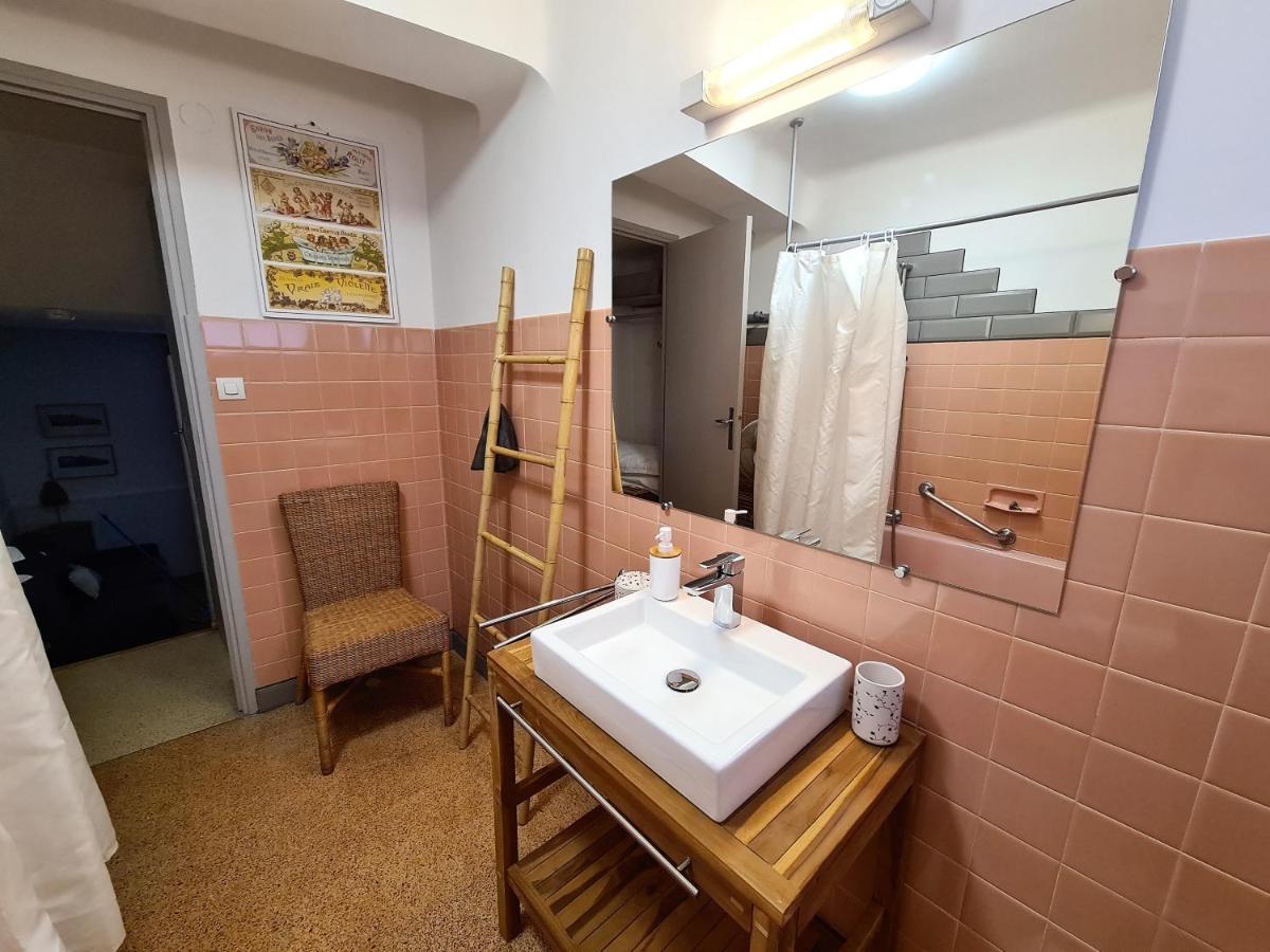 Chambres D'Hotes Et Gites- L'Abri Sous Roche Tautavel Екстер'єр фото